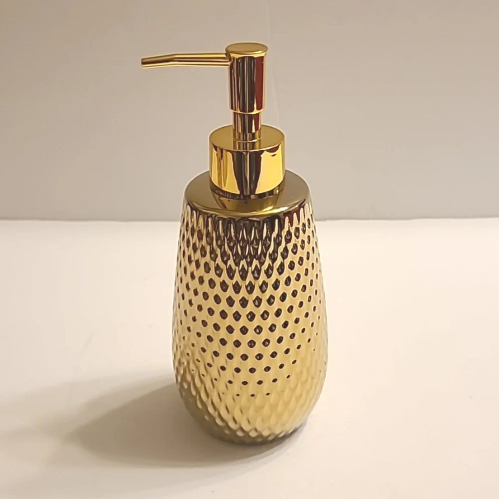 Basdhe Elegant Gold Luxury Bath Accessory Set